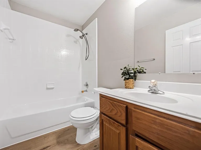 11609 Spill Creek Dr — Photo 9