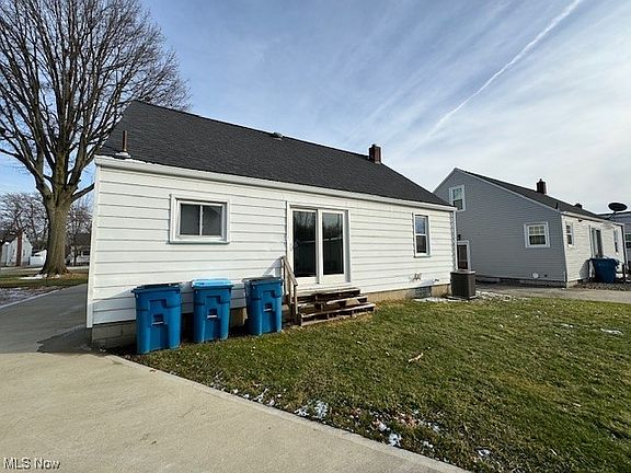 5th image of 216 Westview Ave