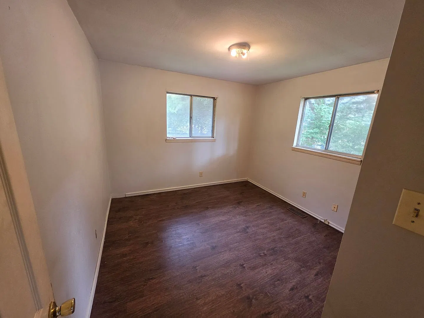 Nice 3BD/1BA with Garage — Photo 3