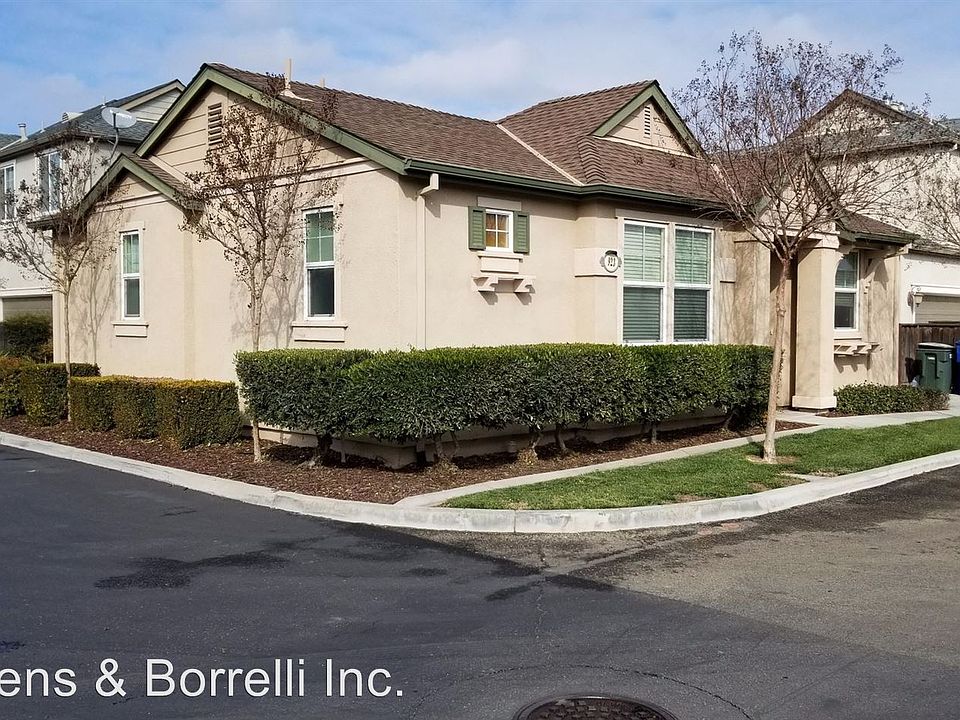 2nd image of 923 Tivoli Dr