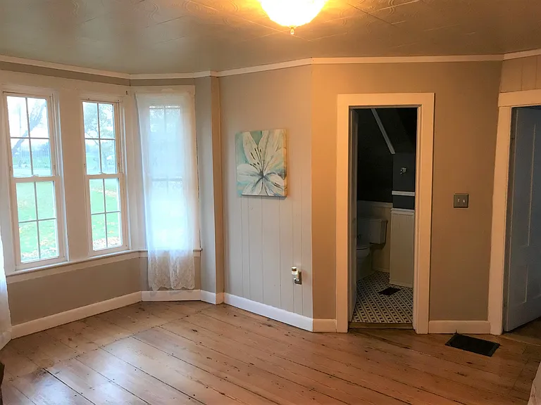 48 Thomaston St — Photo 2