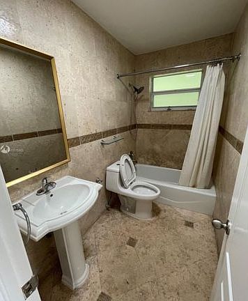 4th image of 16451 NE 34th Ave #0