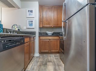 21530 Califa St #2-102, Woodland Hills, CA 91367