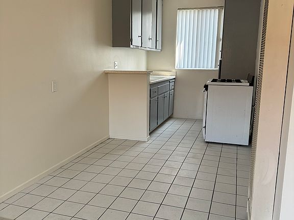3rd image of 3900 Rosecrans Ave #14