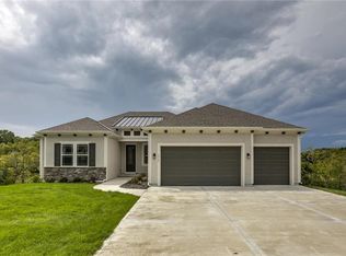 2927 W Sitka Dr, Olathe, KS 66061