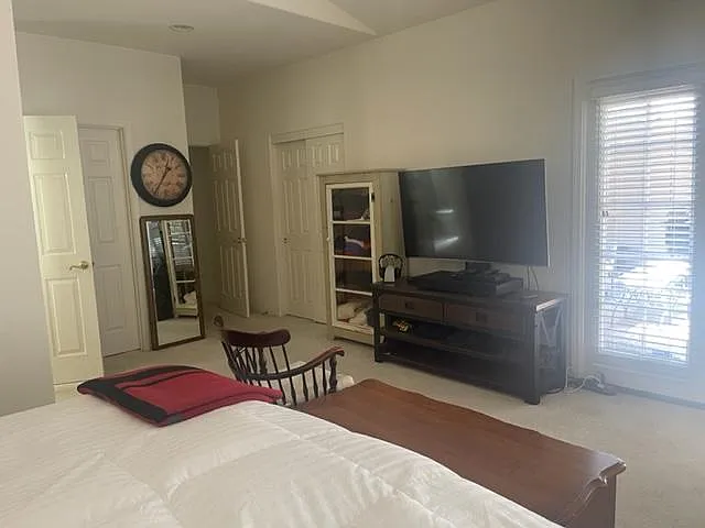 727 Amherst Cir — Photo 24