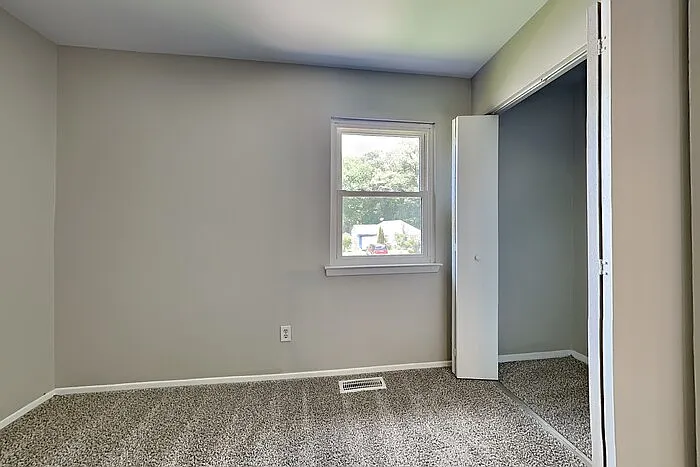 8 Lasonia Way — Photo 14