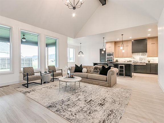 4th image of 13009 S Leslie Way