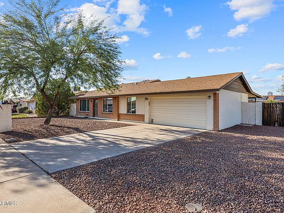3rd image of 1702 W MICHELLE Drive