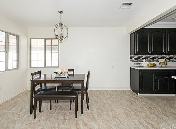 5th image of 634 Sandsprings Dr