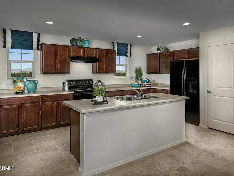 16576 W Jenan Dr — Photo 3