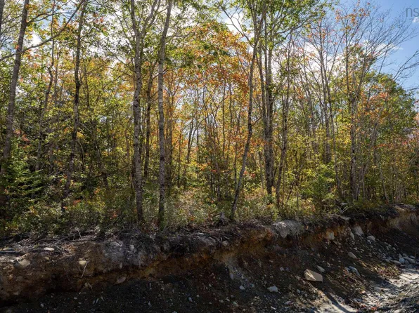 Morton Dr #67, Queens, NS B0T 1K0