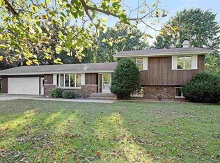 N5405 Pluger Rd, Shiocton, WI 54170