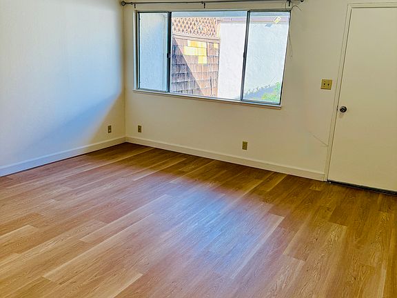 4th image of 3153 Valley Green Ln