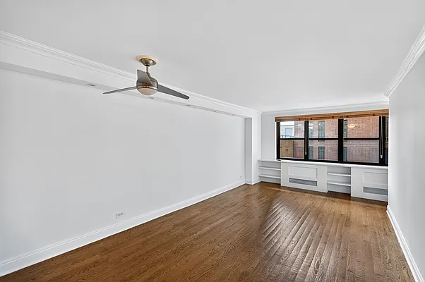Living room, photo 1
