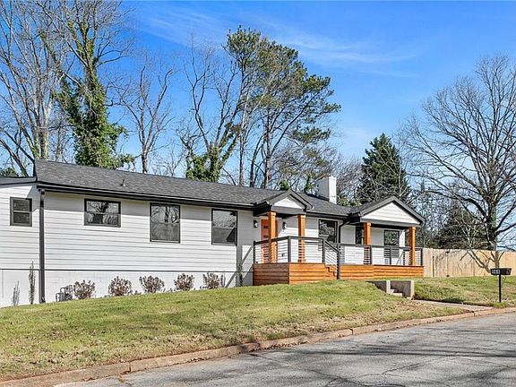2nd image of 968 Bruce Cir SE