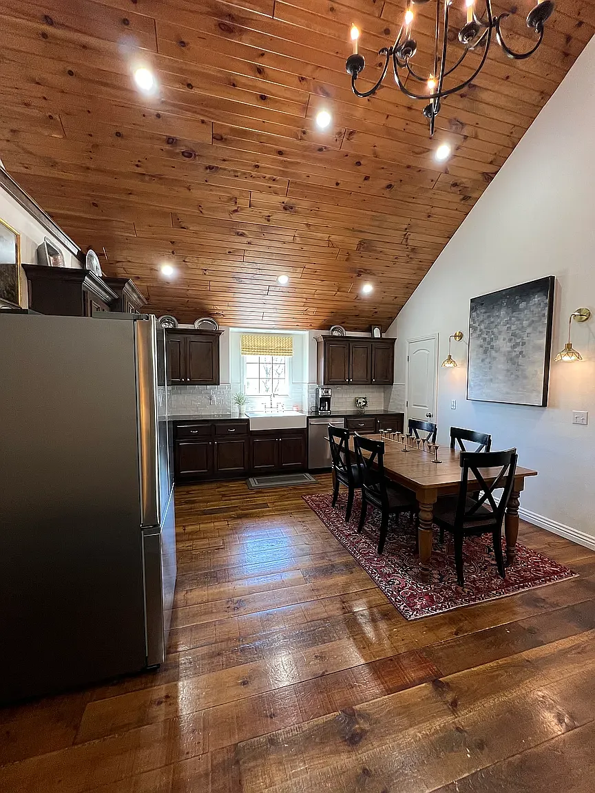 2 bed, 1200 sqft, $1,900 — Photo 2