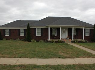 32 Charleston Ct, Taylorsville, KY 40071