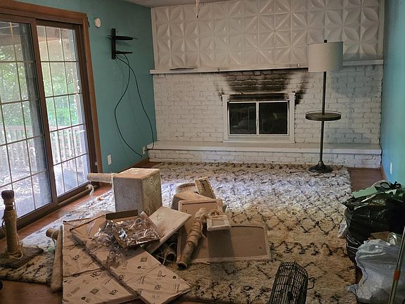 4th image of 949 N Dale Dr