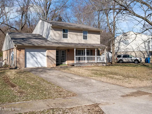 3902 Riveroaks Cir, Louisville, KY 40241