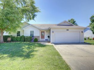 2703 Somerset Dr, Urbana, IL 61802