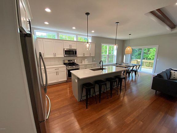 5th image of 1100 Hawkins Ct