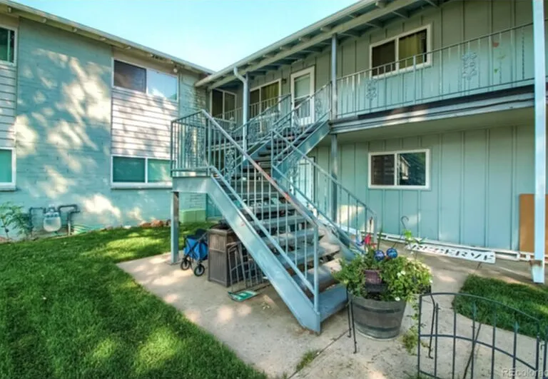 2515 S Sheridan Blvd #20 — Photo 2