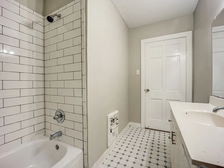 2307 S 23rd St — Photo 10