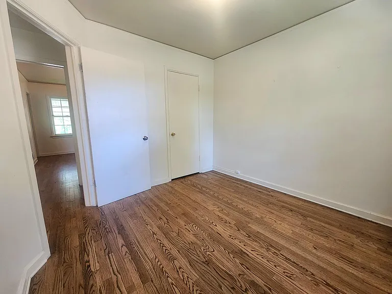 2038 N Grand Ave — Photo 6
