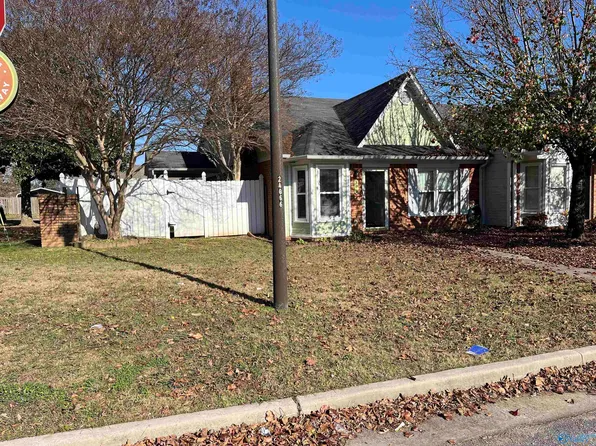 340 Shadow Pointe Dr SW, Decatur, AL 35601