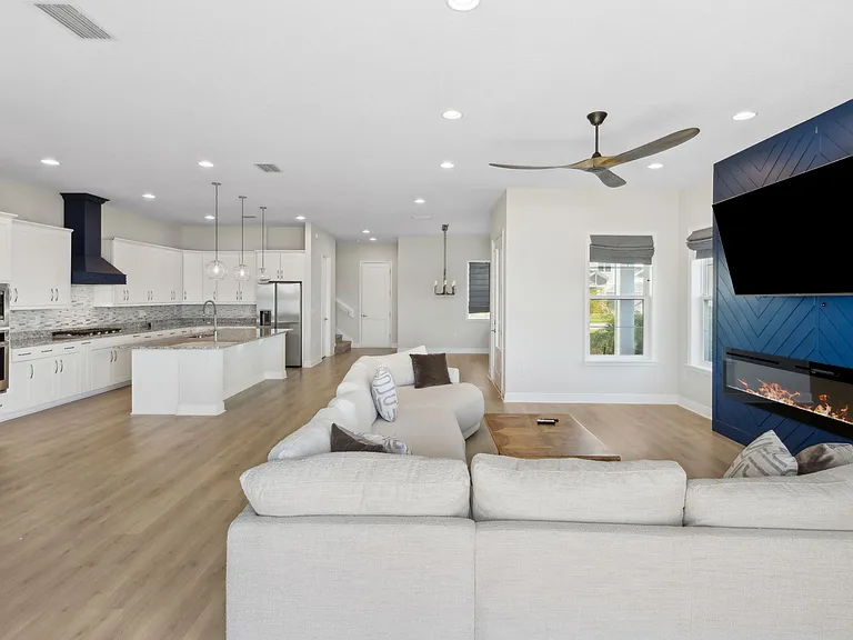 401 Marquesa Cir #1 — Photo 20