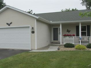 9 Pondview Dr, Saginaw, MI