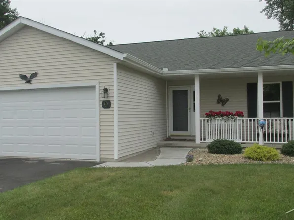 9 Pondview Dr, Saginaw, MI 48609