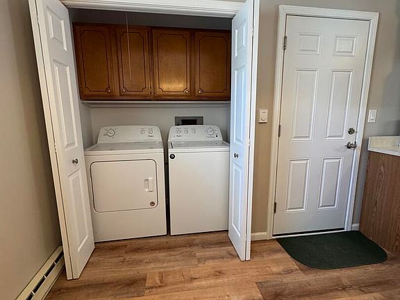 4th image of 423 Harmony Dr