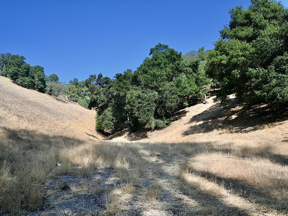 1st image of 1860 Llagas Rd
