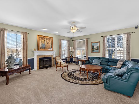 4th image of 2458 Cushing Ln