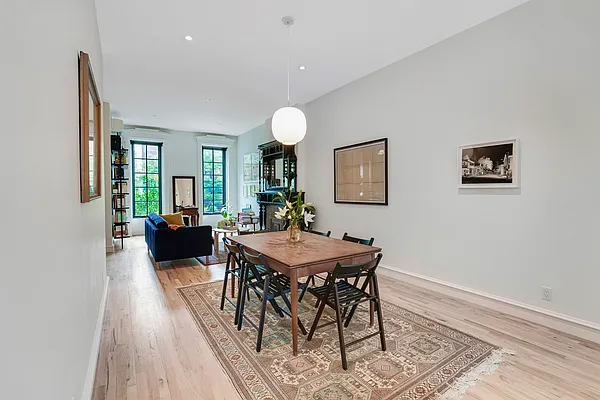 Rented by Compass | media 3