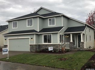 695 Stewart Dr, Molalla, OR 97038