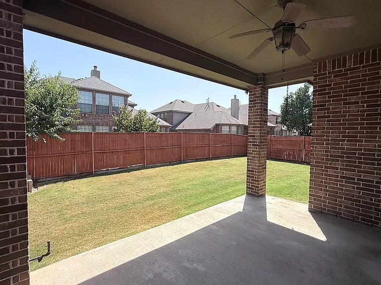 2612 Patriot Dr — Photo 35