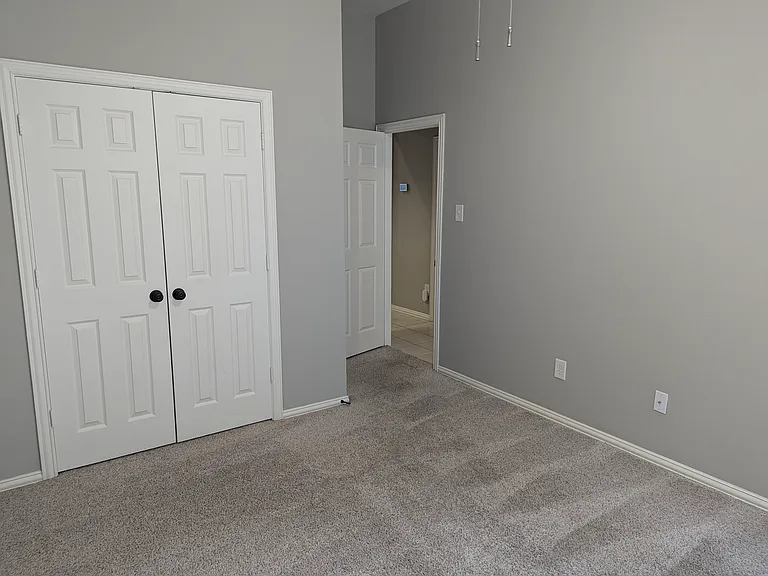4200 Tiffany Dr — Photo 33