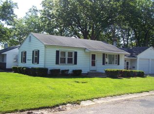 610 W Woodlawn Ave, Danville, IL