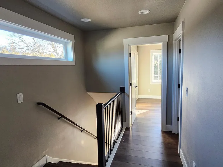 4425 NW Dahlia Dr — Photo 8