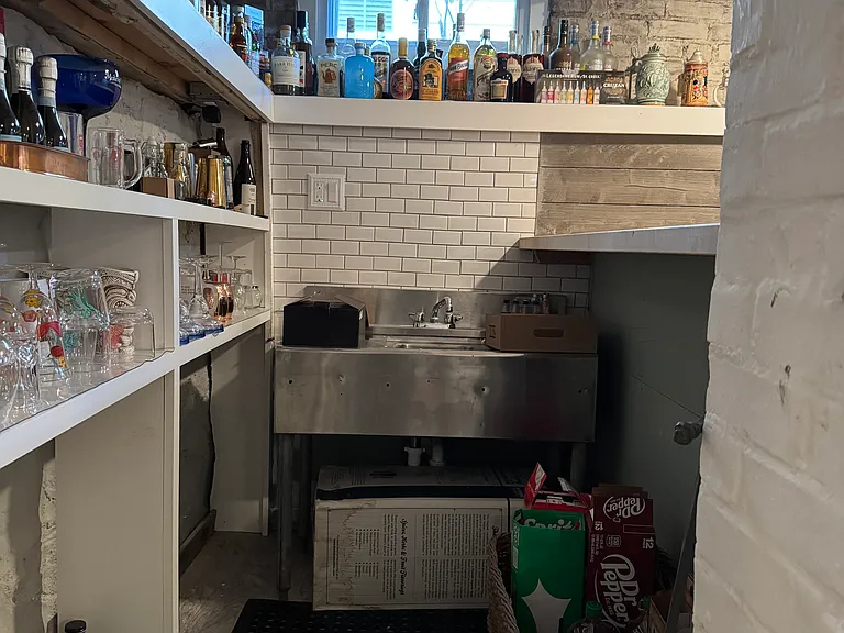 112 Wayland St — Photo 29