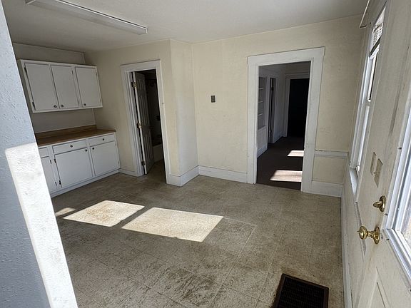 5th image of 4 South St