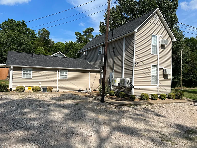 101 Maple St #3 — Photo 16
