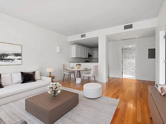 3rd image of 154 W 70th St APT 4D