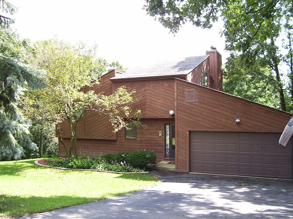 1st image of 141 Castlewood Dr
