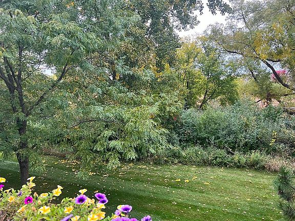 5th image of N22W24234 E Parkway Meadow Cir #B