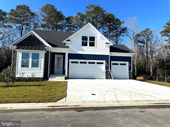 2nd image of 32033 Carlisle Ct