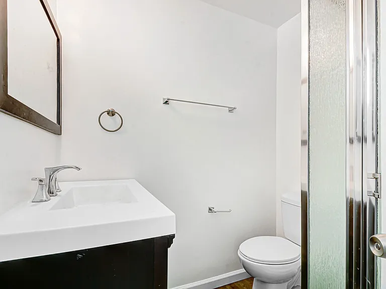21005 Wood Ave #B — Photo 9